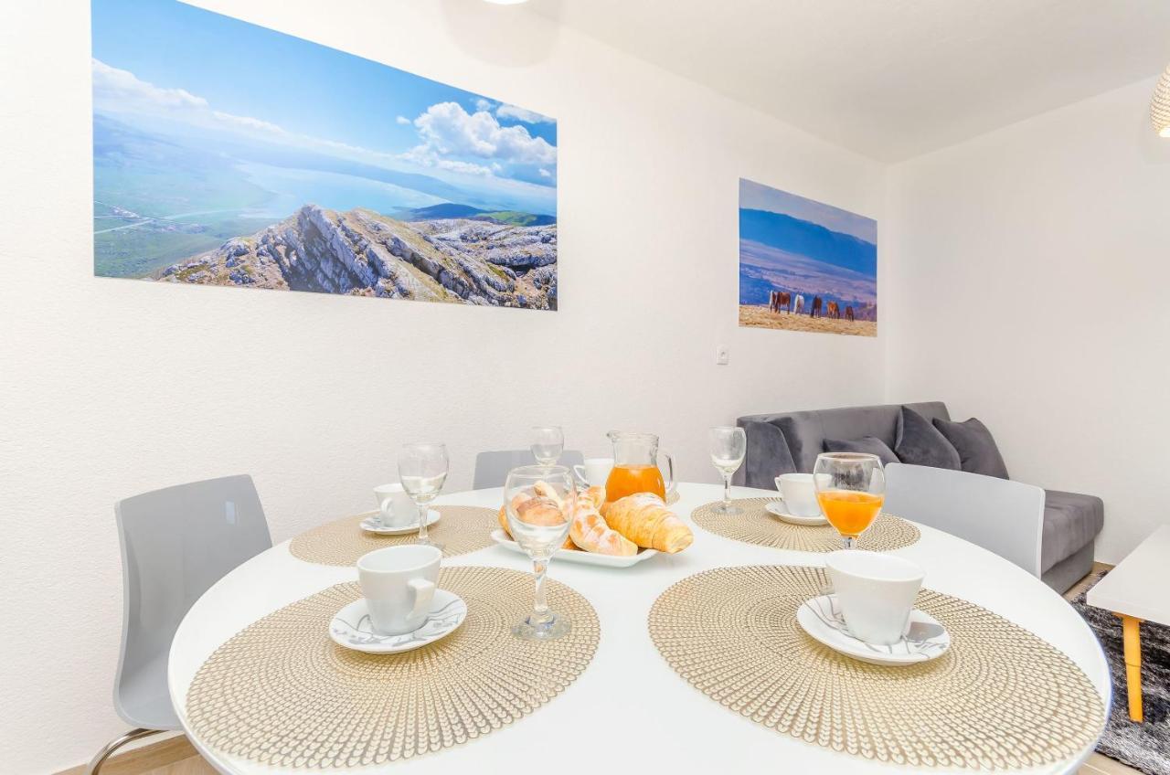Niko Apartment