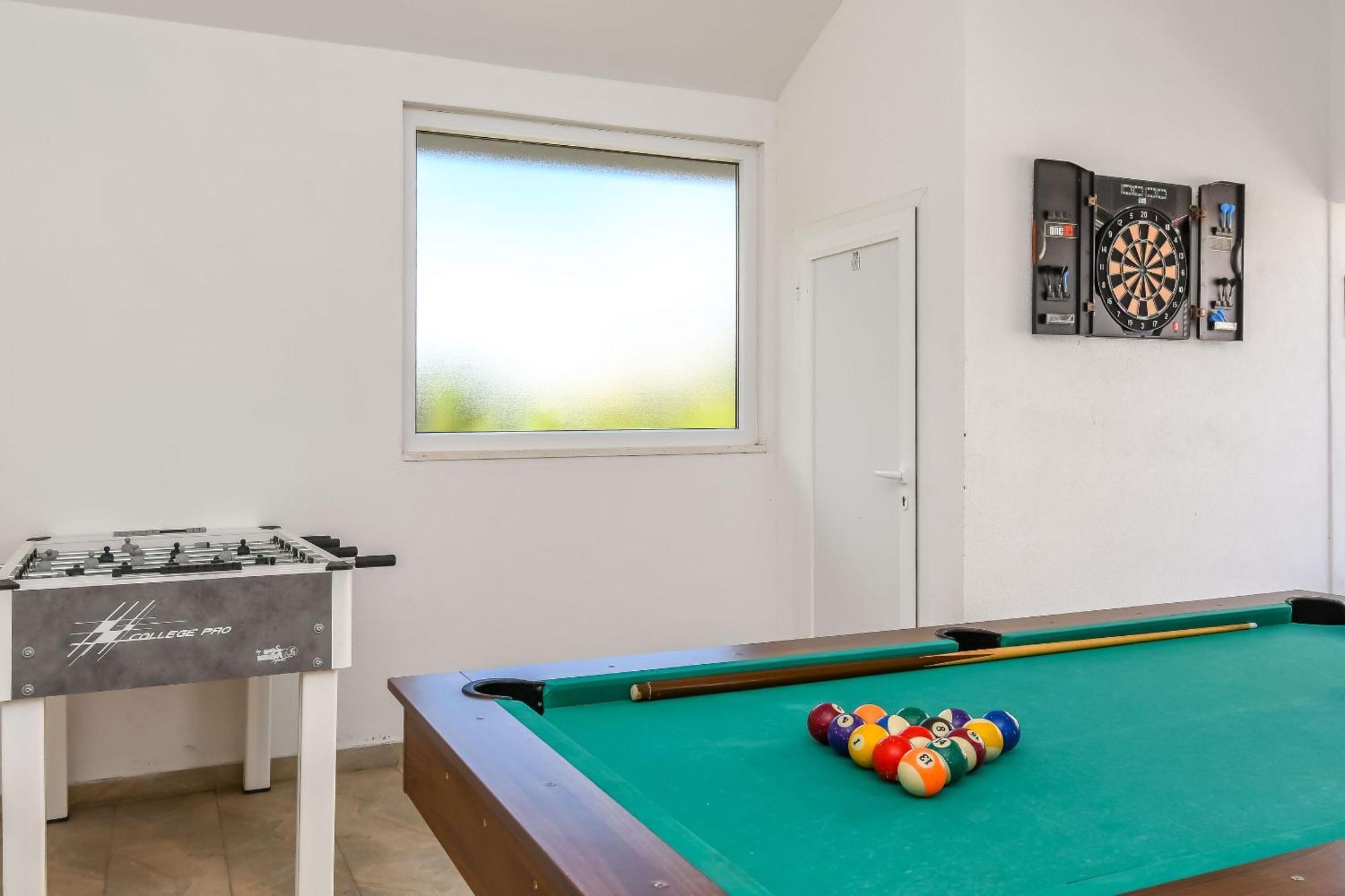 Niko Apartment