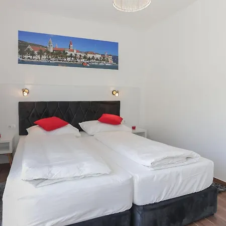 Apartments Villa Niko Trogir Exterior photo