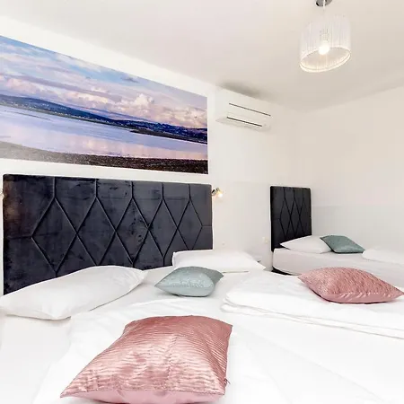 Apartments Villa Niko Trogir Exterior photo