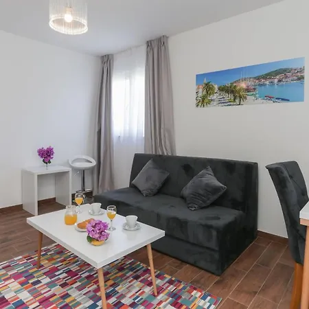 Apartments Villa Niko Trogir Exterior photo